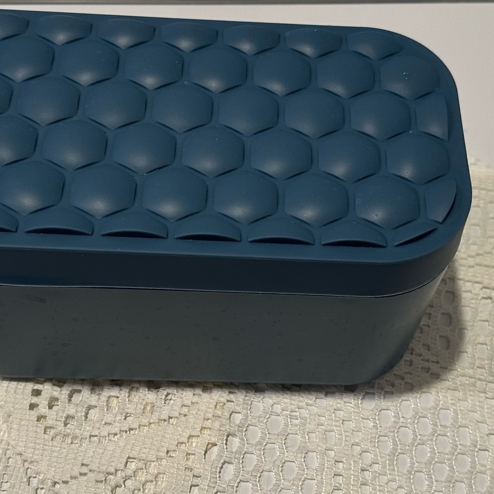 Blue Honeycomb Patterned ice maker and Box